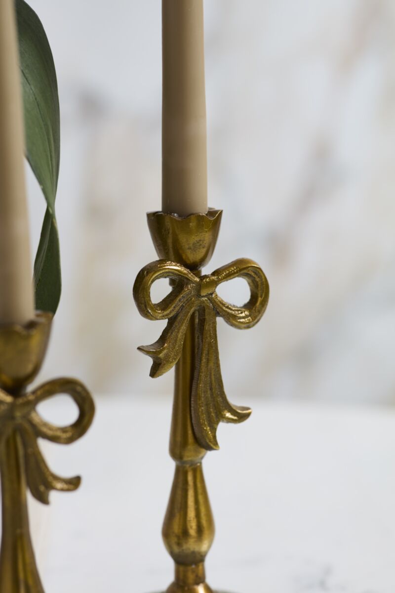 Bowtied Candleholder